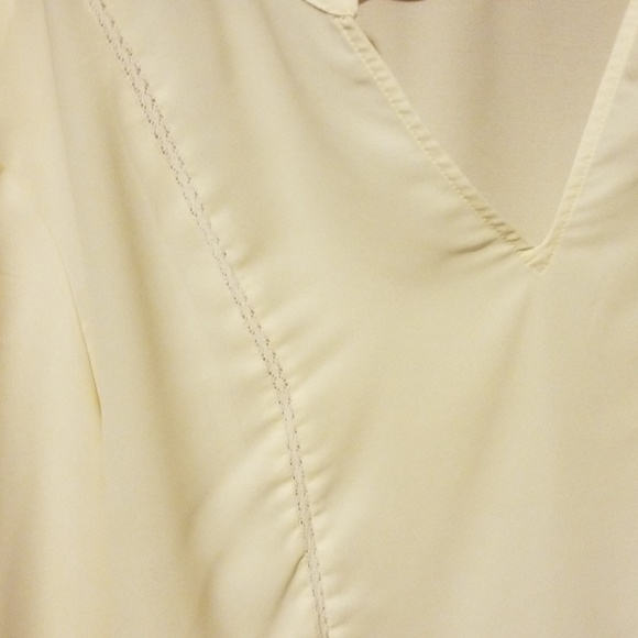 Old navy blouse - Picture 3 of 5